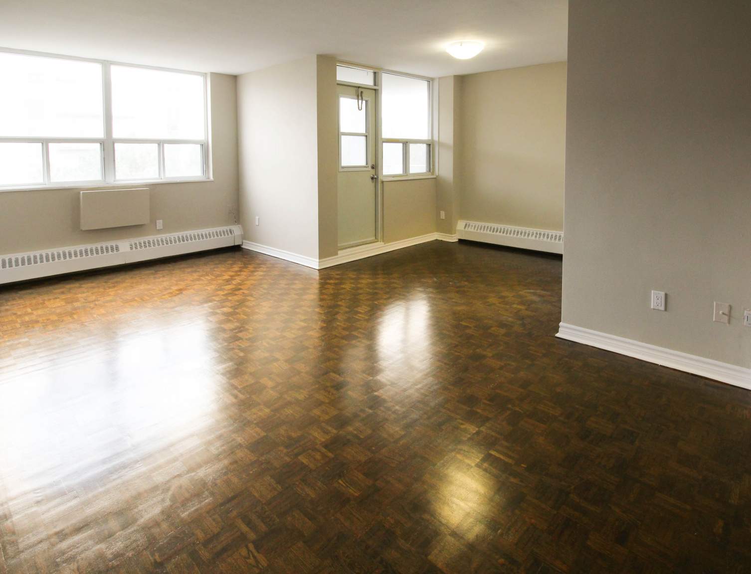 715 Finch Ave - Photo 7