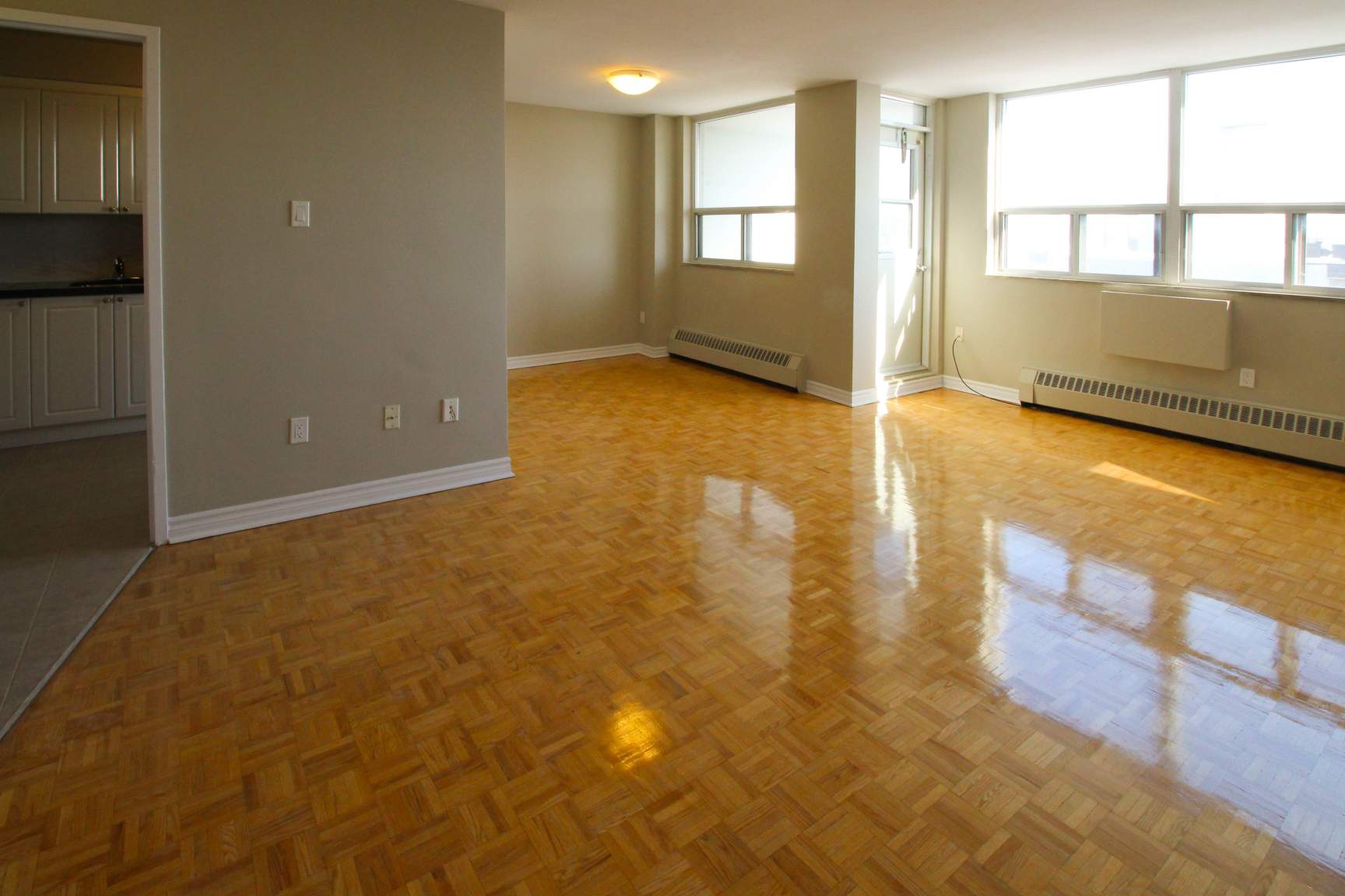 715 Finch Ave - Photo 8