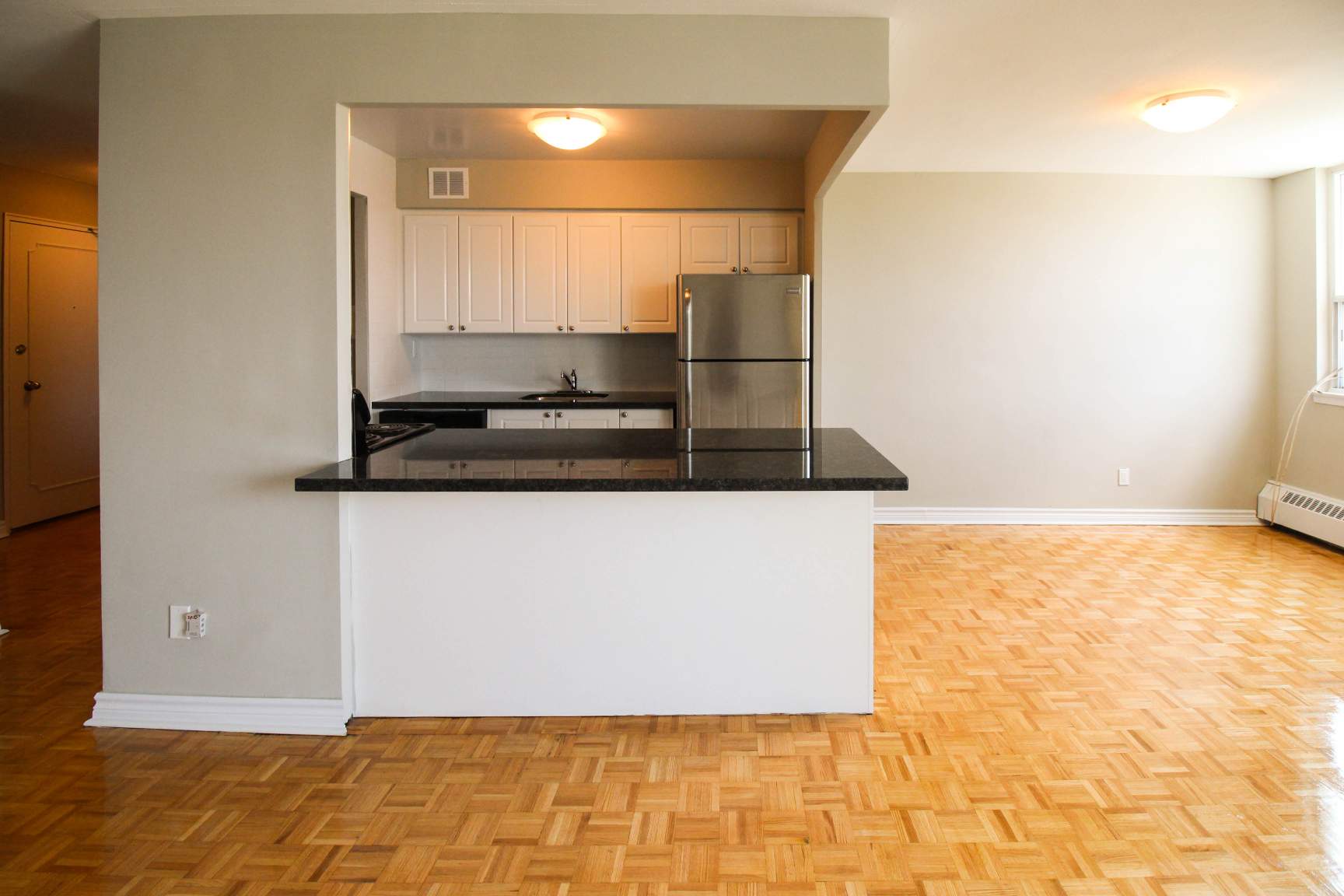 90 Cordova Ave - Photo 4