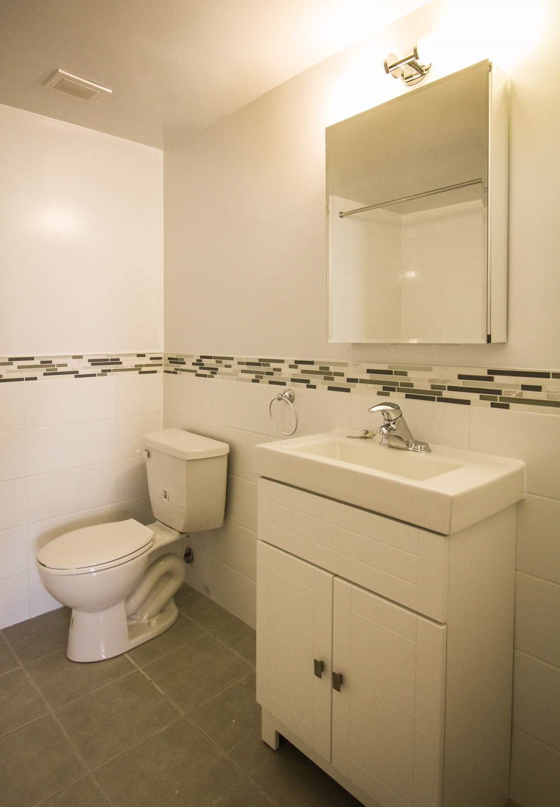 90 Cordova Ave - Photo 3