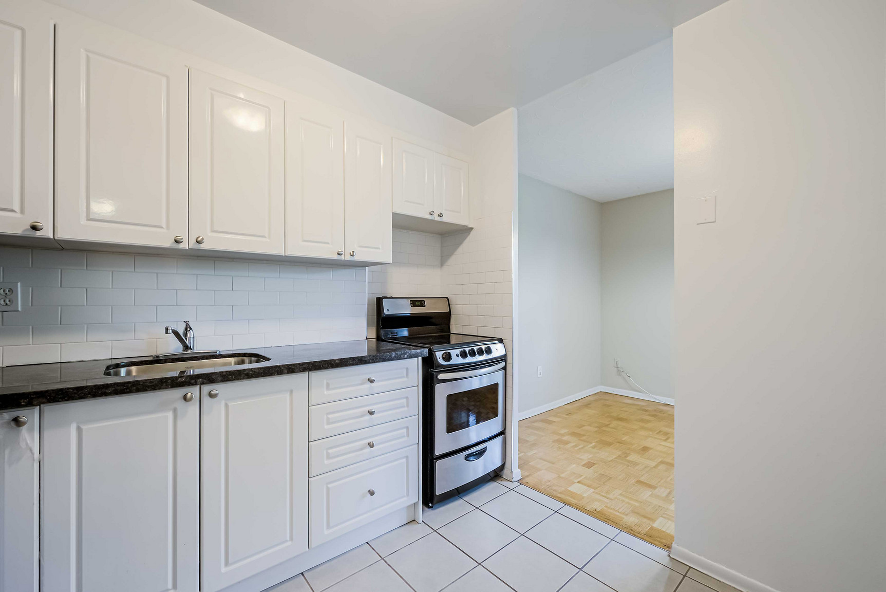205 Cosburn Ave - Photo 18