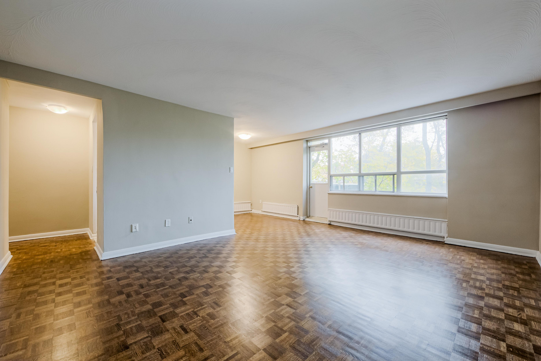 225-227 Cosburn Ave - Photo 17
