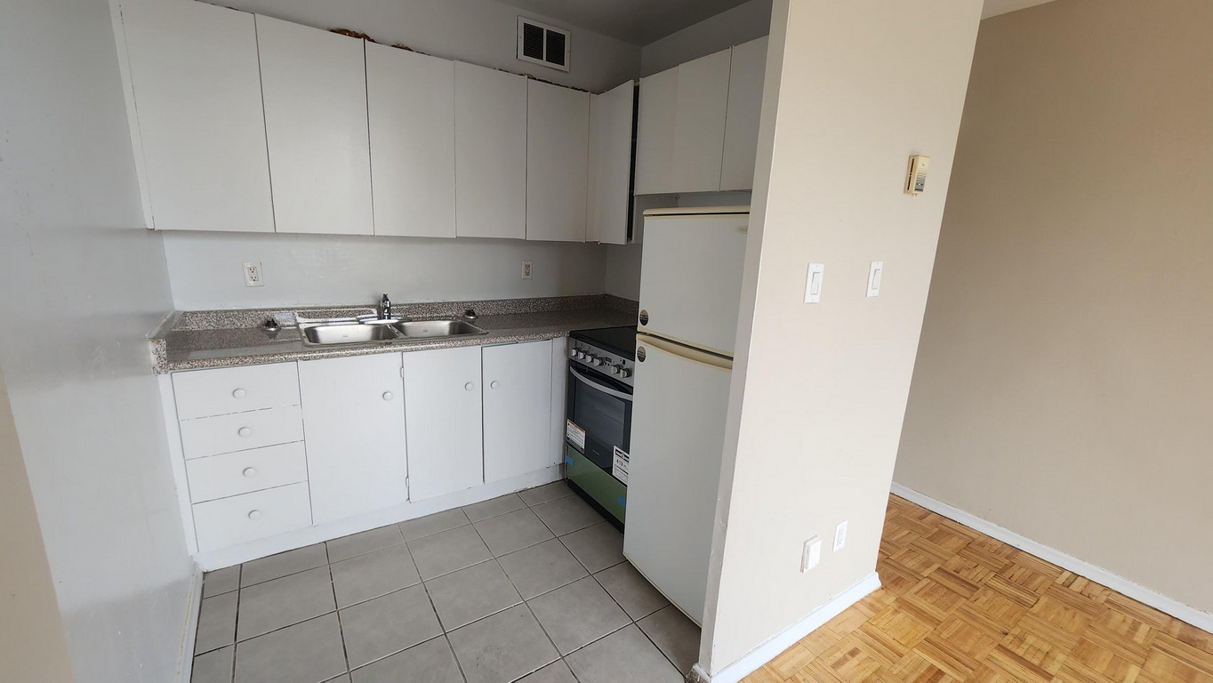 Maplegrove Apartments