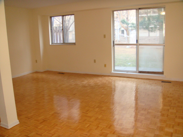151-177 Barrington Ave, East York, ON M4C 5N1 — photo 2