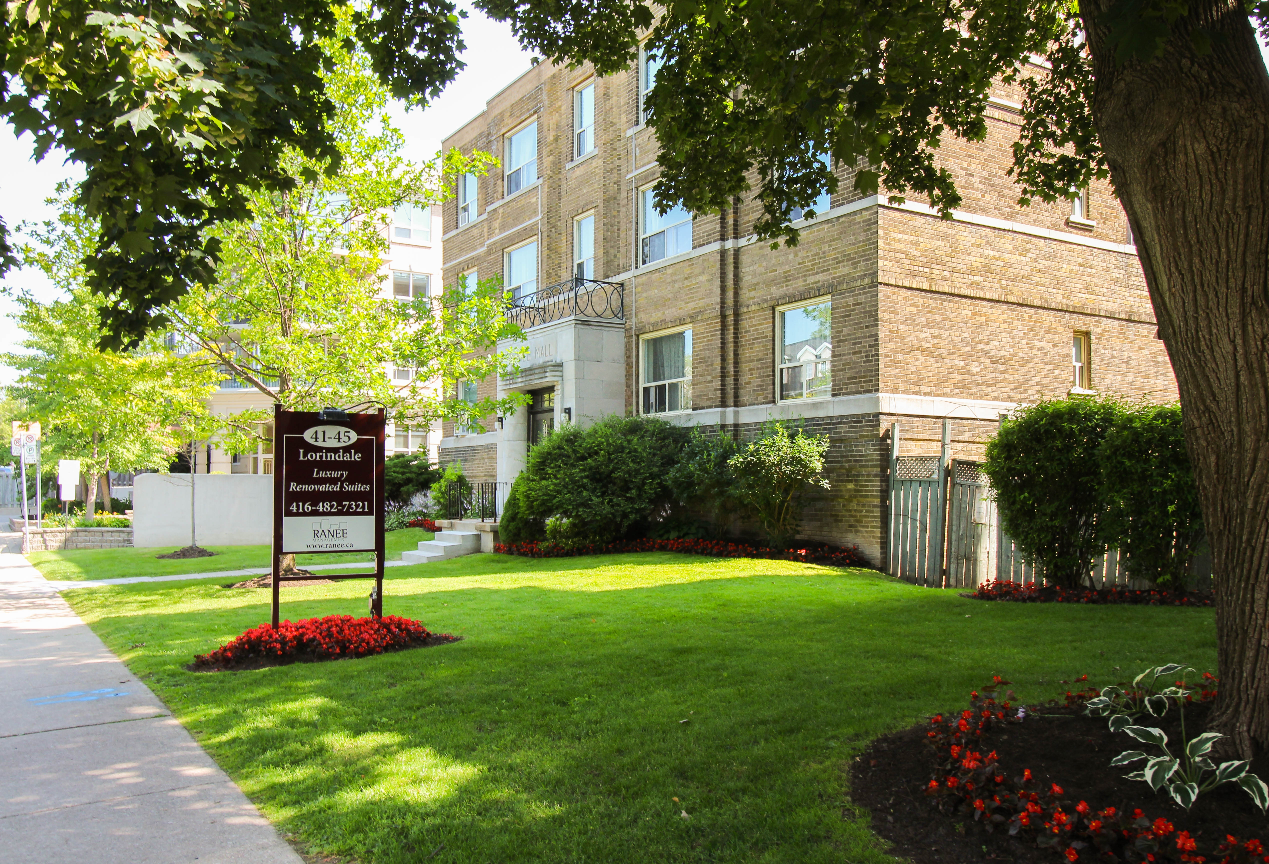 41 & 45 Lorindale Ave, Toronto, ON M5M 3C3 — photo 2