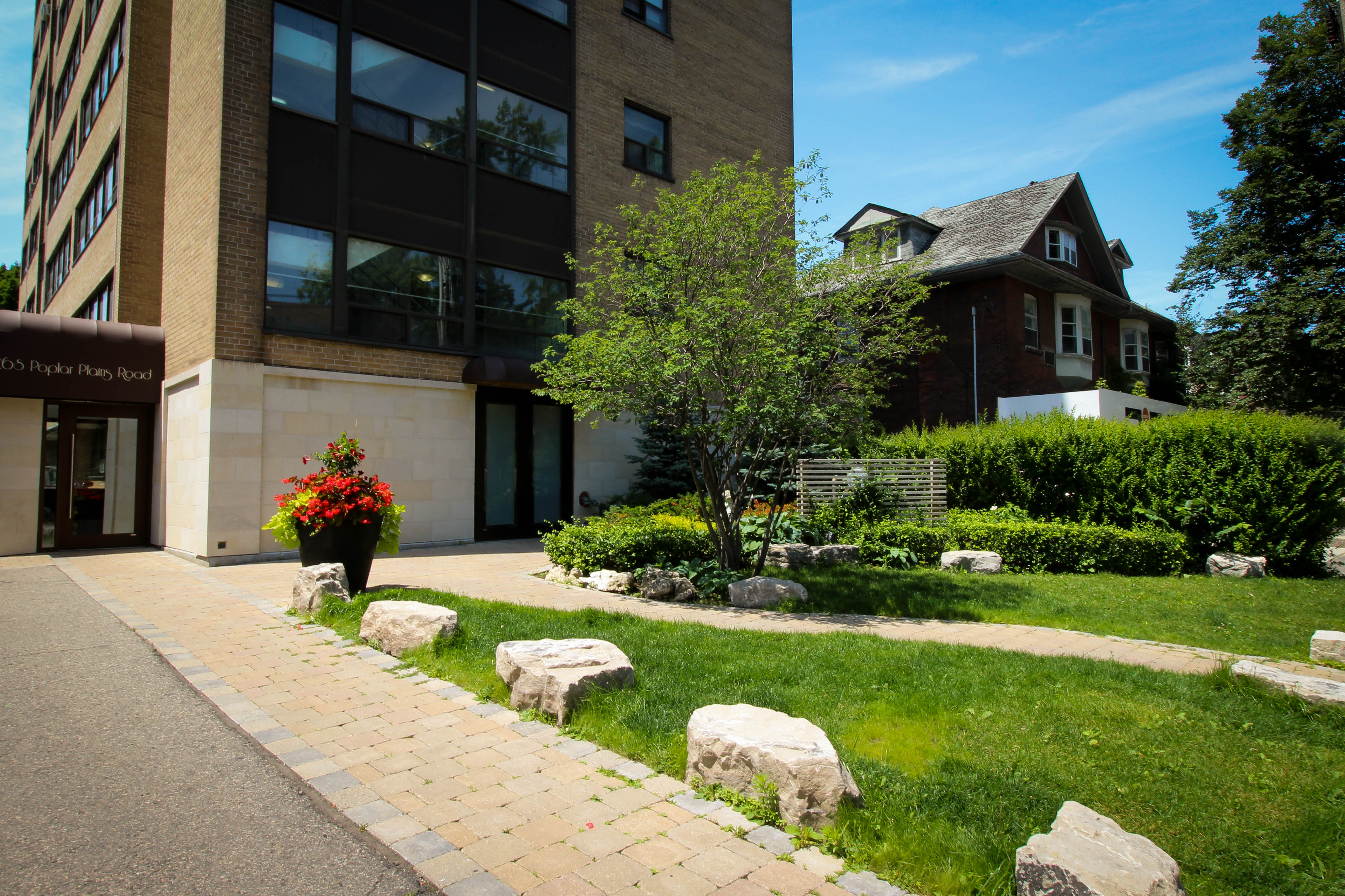 268 Poplar Plains Rd, Toronto, ON M4V 2P2 — photo 1