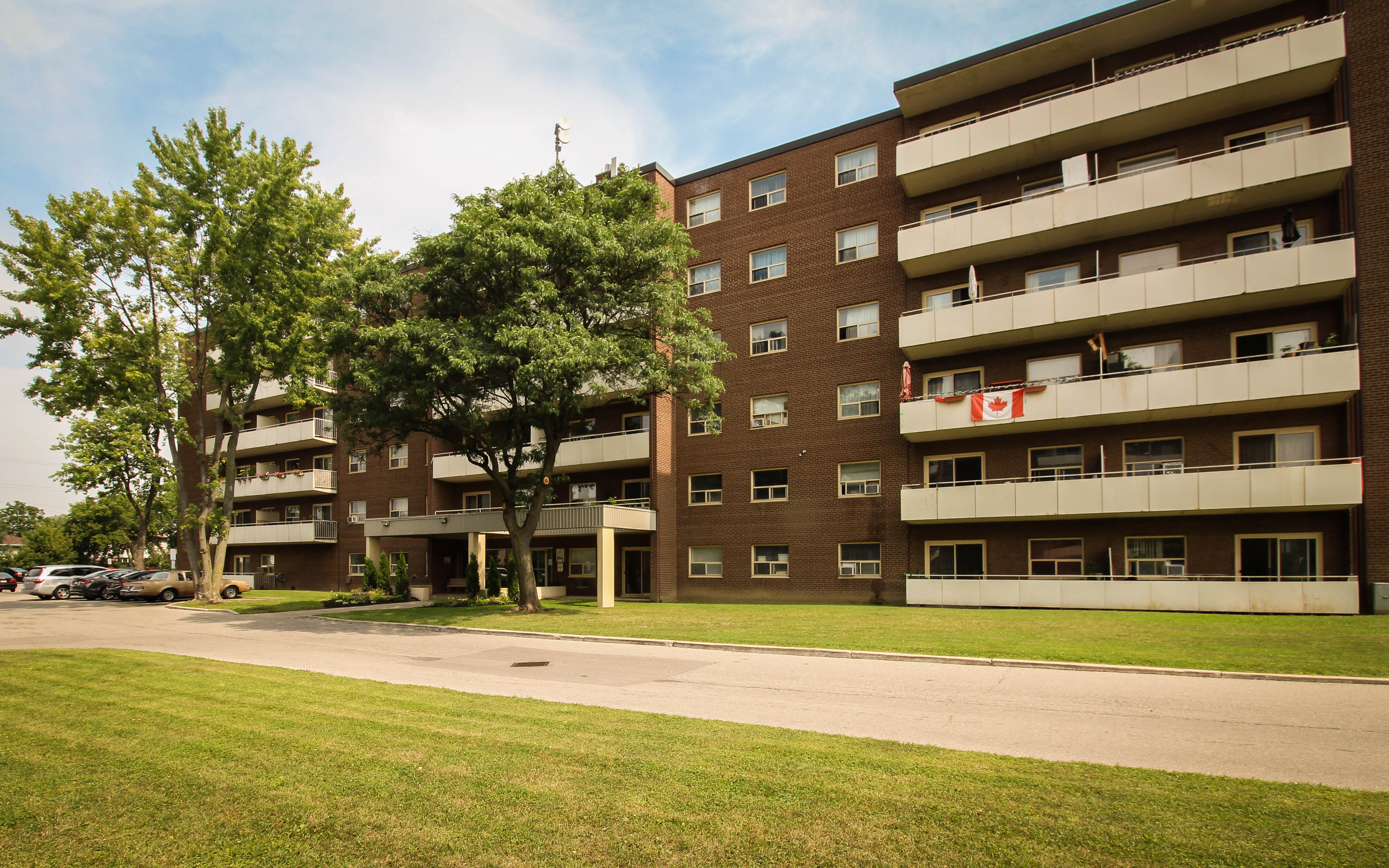 535 North Service Road, Mississauga, ON L5A 1B4 — photo 1