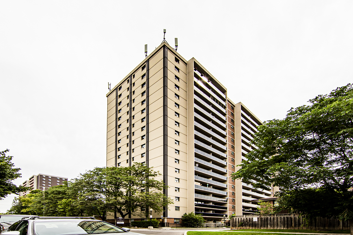 165 & 195 Barrington Ave, East York, ON M4C 5M6 — photo 3