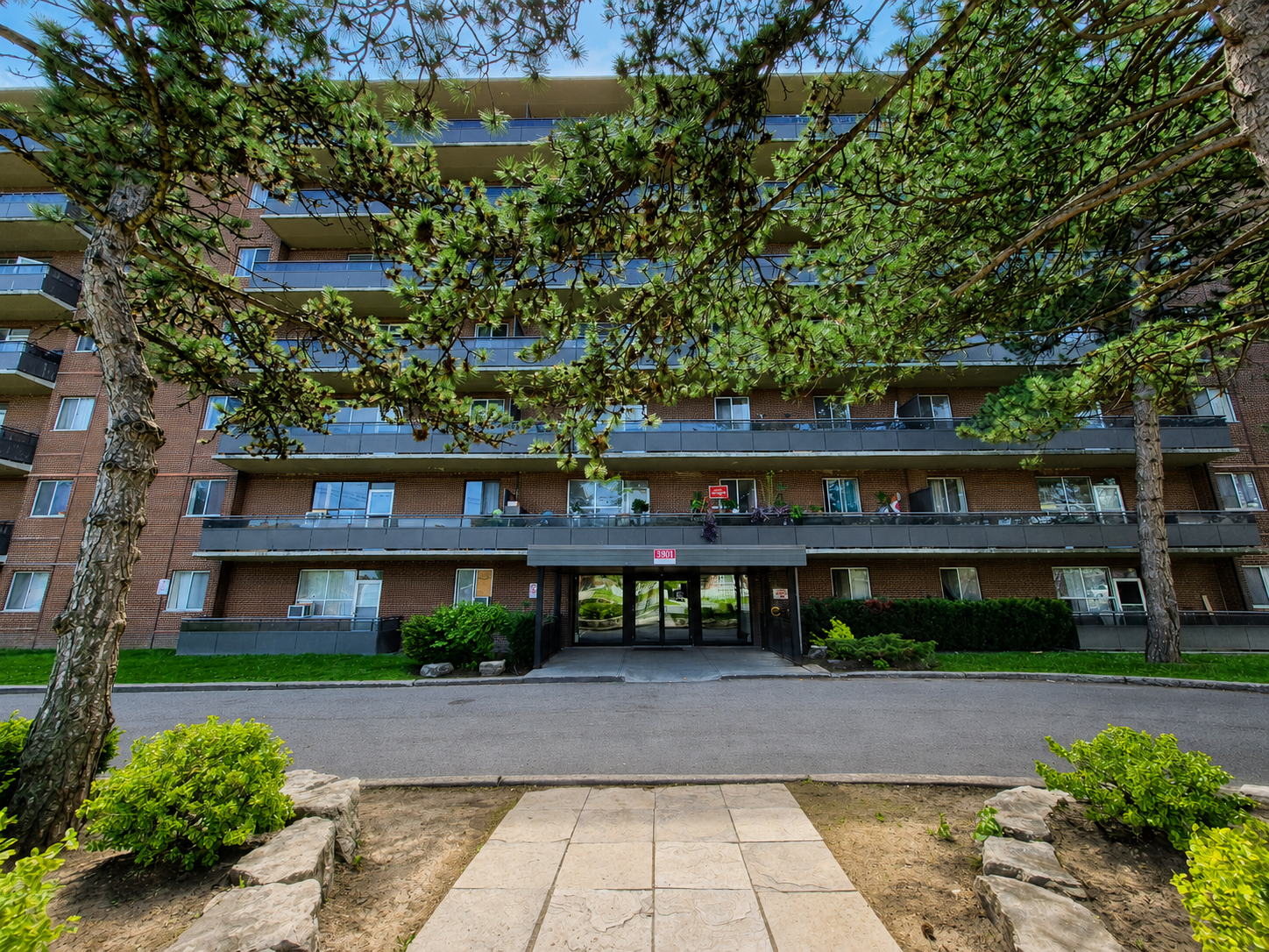 3801 Lawrence Avenue East, Scarborough, ON M1G 1R3 — photo 1
