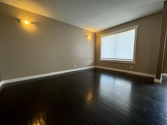 110 Meadowlark Park, Warman 2-Storey Semi Detached | 3 Bedrooms + Bonus Room - Photo 4