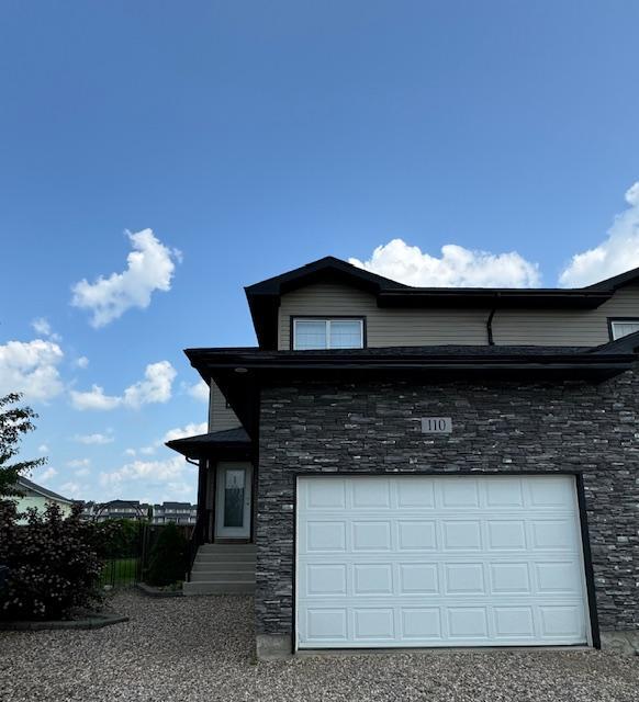 110 Meadowlark Park, Warman 2-Storey Semi Detached | 3 Bedrooms + Bonus Room - Photo 2