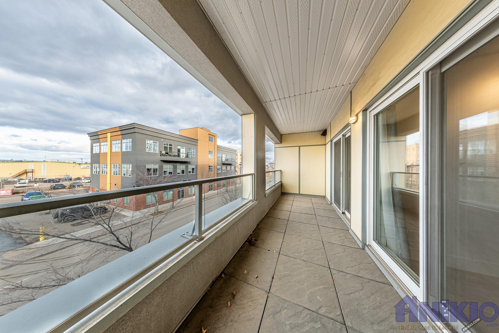  2 Bedroom | 2 Bathroom | 219 - 404 Avenue C South - Photo 3