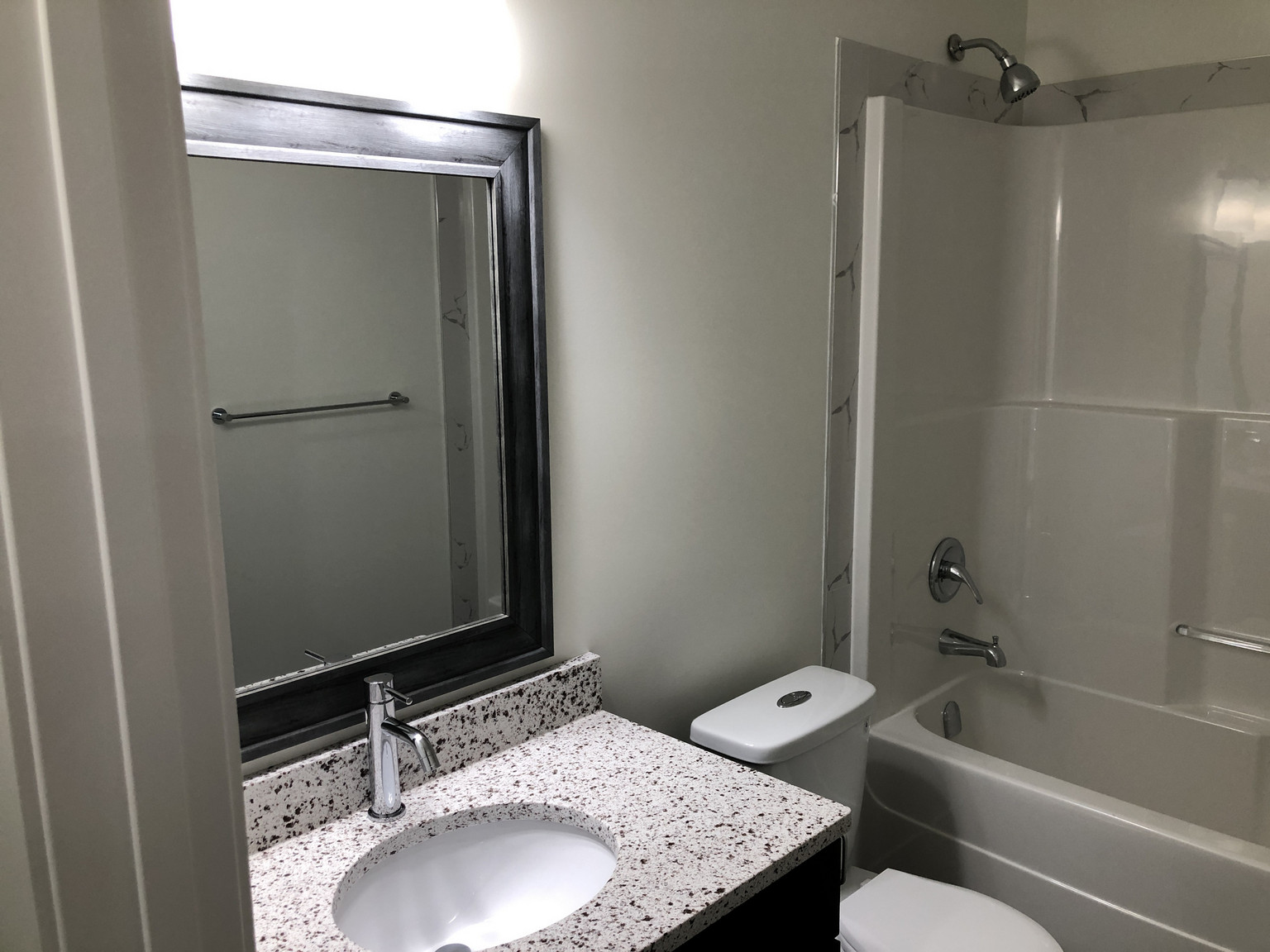 2 Bedroom | 1 Bathroom | Lower Unit 231 McArthur Crescent - Photo 12