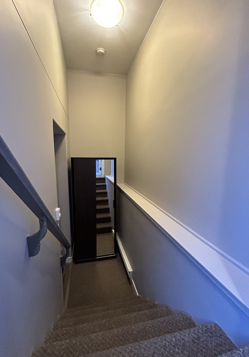 B - 762 Hargreaves Cres, Saskatoon Suite | 2 Bedrooms | 1 Bathroom - Photo 6