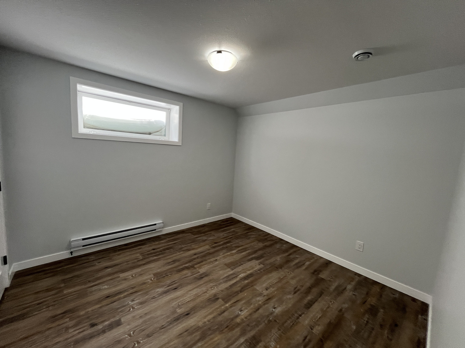 B - 138 Kostuik Crescent, SaskatoonSuite | 2 Bedrooms | 1 Bathroom - Photo 13