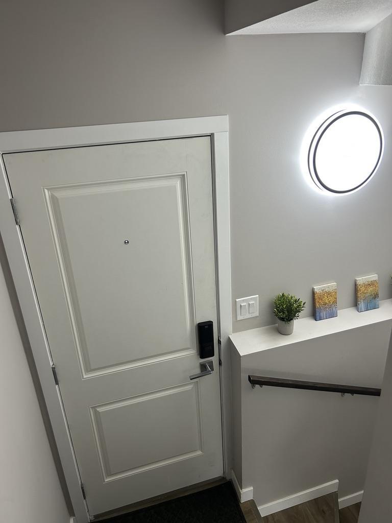 B - 404 Myles Heidt Manor, Saskatoon Furnished Suite | 1 Bedroom | 1 Bathroom - Photo 4