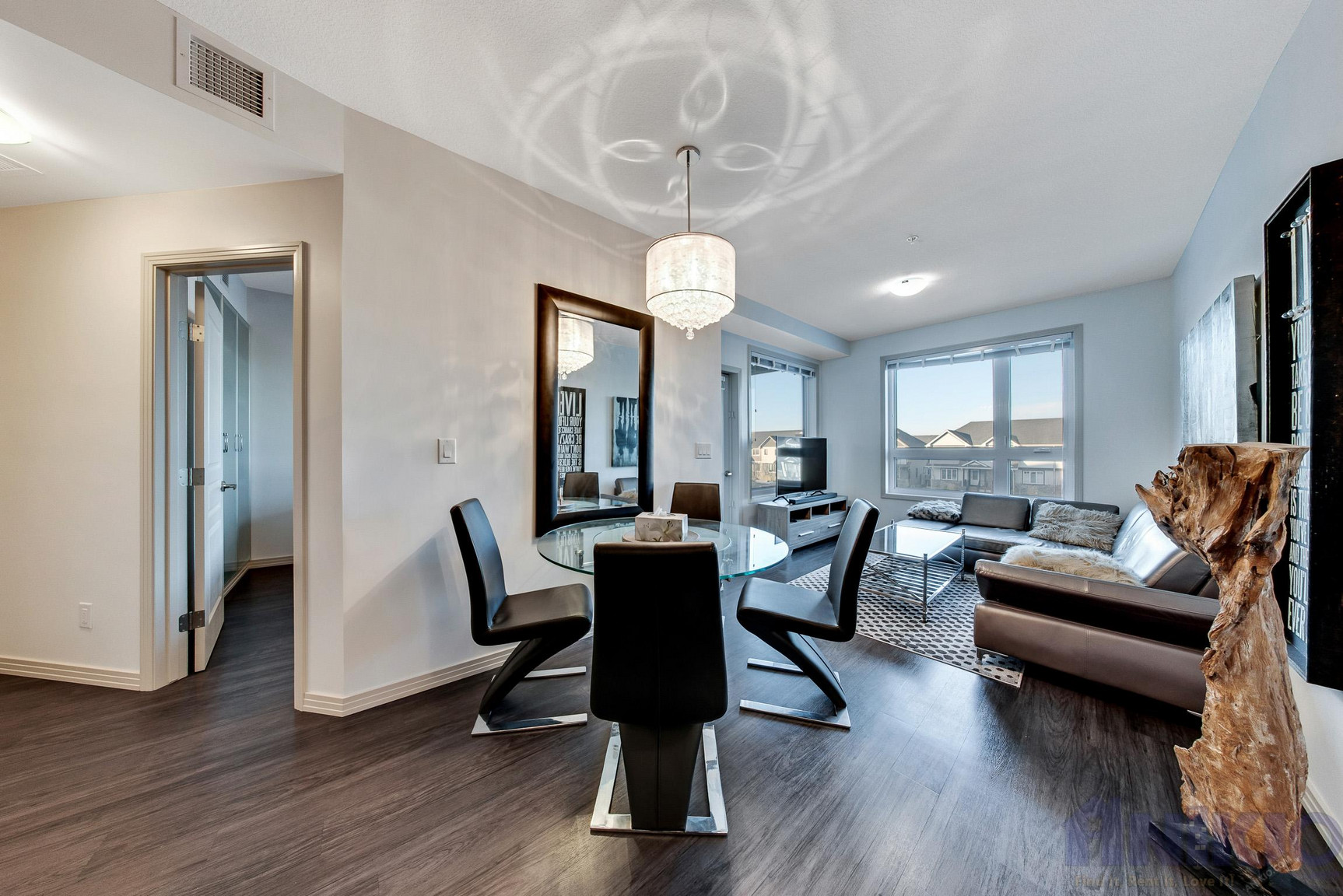 Modern Condo | 2 Bedrooms | 2 Bathrooms - Photo 6