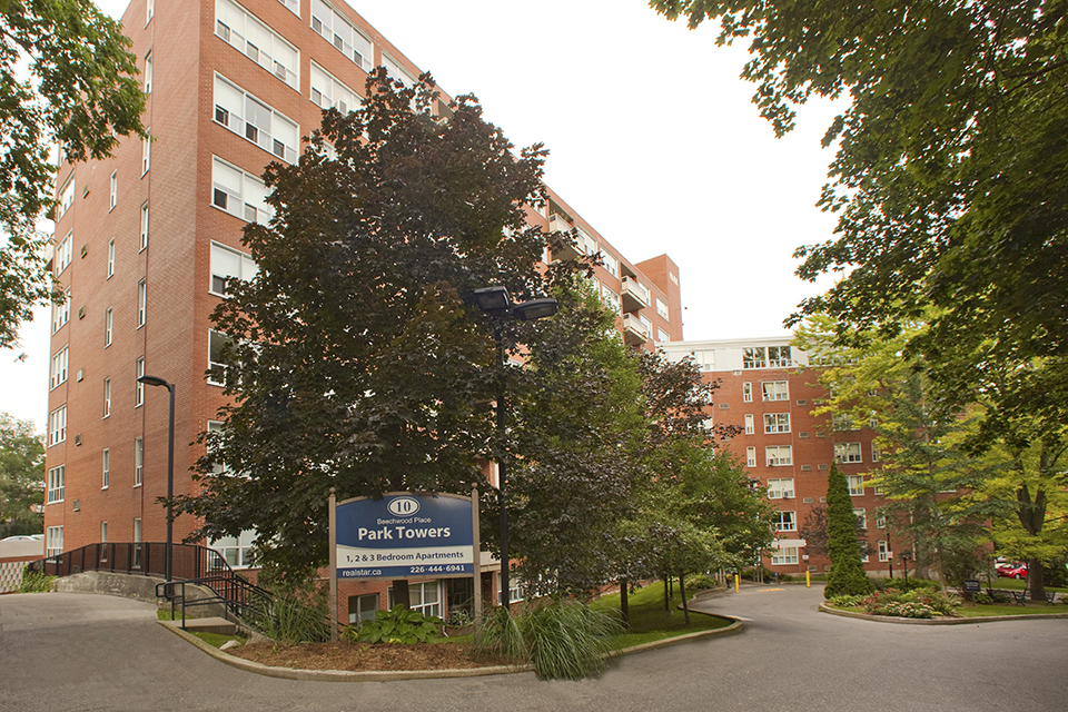 Park Towers Apartments - Photo 20