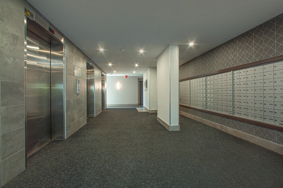 Royal Rose Apartments - Photo 16
