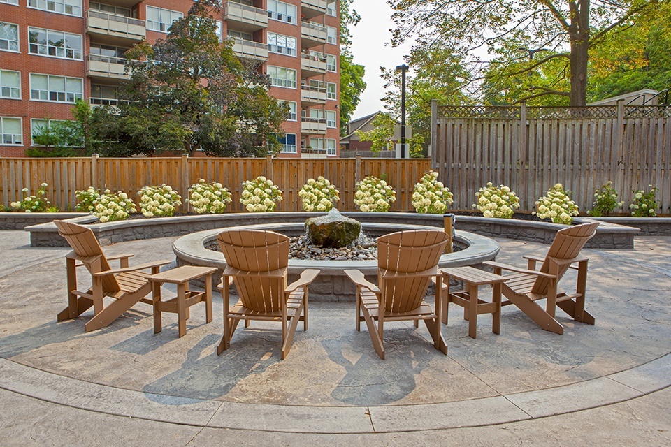 Park Towers Apartments - Photo 18