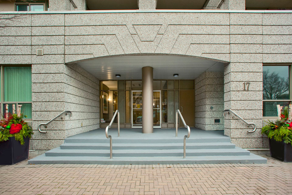17 Brookbanks Apartments - Photo 3