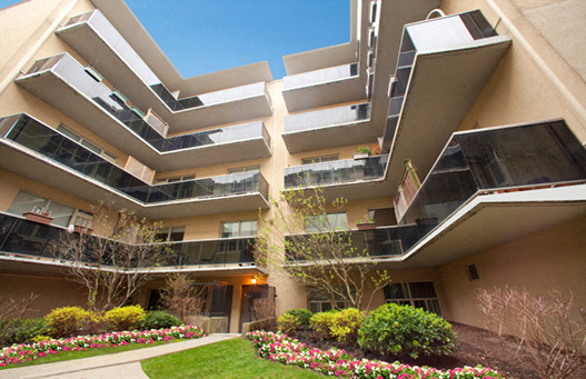 300 St. Clair West - Photo 2
