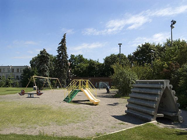 300 St. Clair West - Photo 15