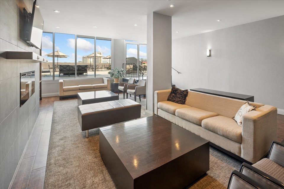 Victoria Place Apartments - Photo 15