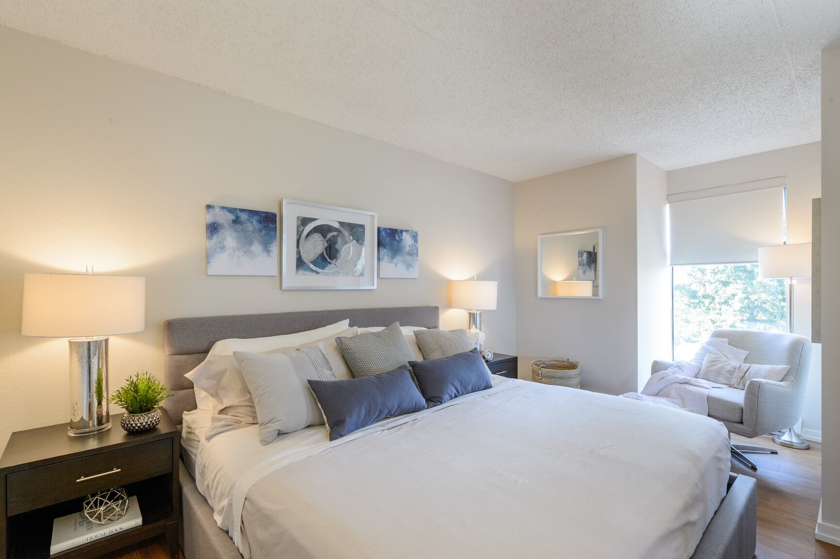 Surrey Village - Photo 9