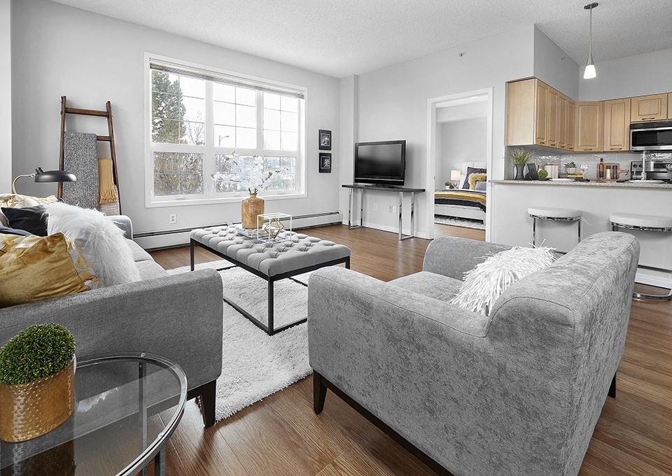 Wellington Court Apartments - Photo 3