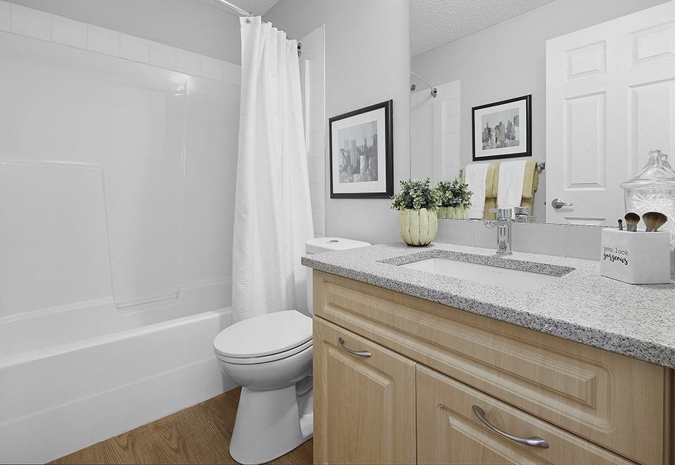 Wellington Court Apartments - Photo 9