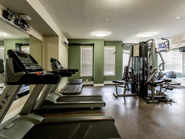 Wellington Court Apartments - Photo 14