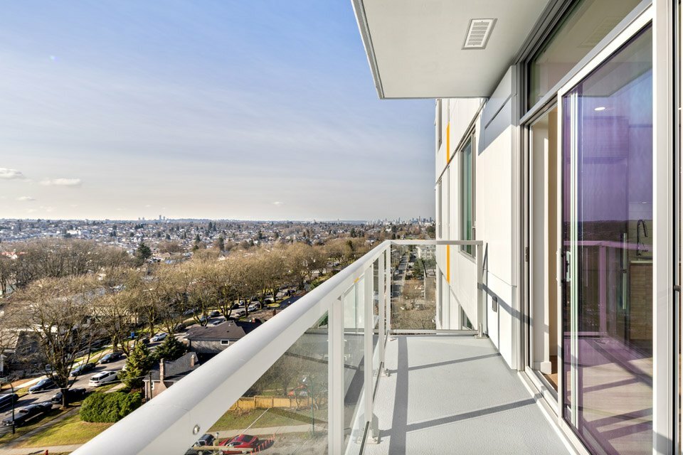 Yarrow and Aster East Village Apartments - Photo 11