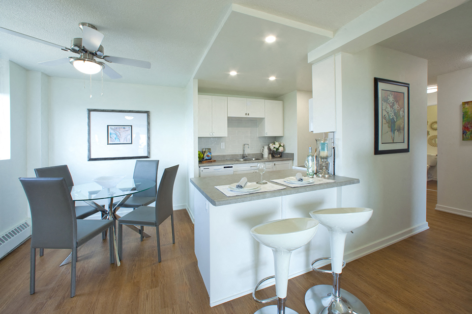 Concorde Apartments - Photo 3