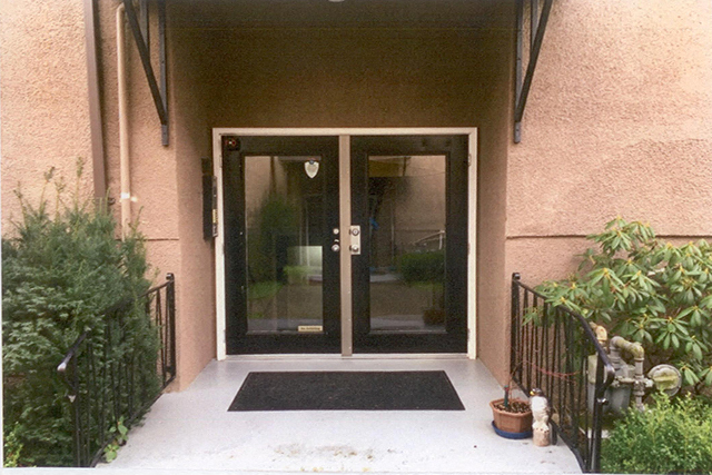 Linwood Court - Photo 10