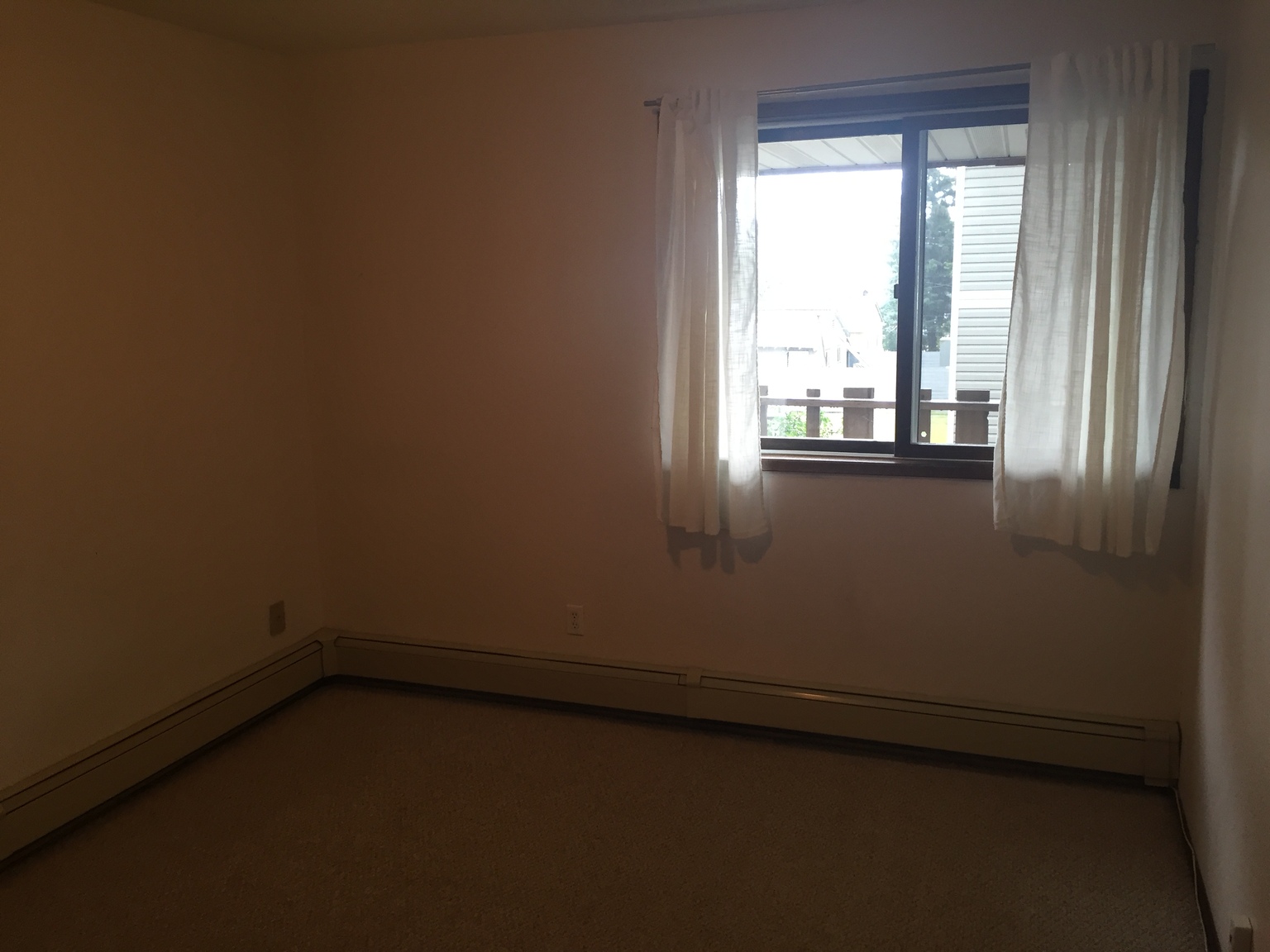 (PN 581) LARGE 2-ROOM SUITE! features an in-suite laundry! - Photo 8