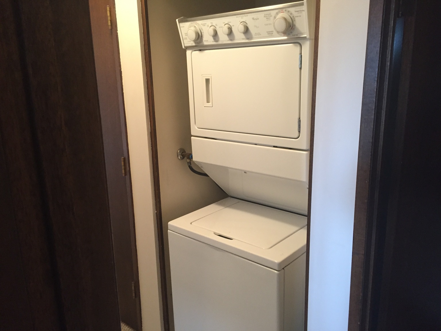 (PN 581) LARGE 2-ROOM SUITE! features an in-suite laundry! - Photo 14