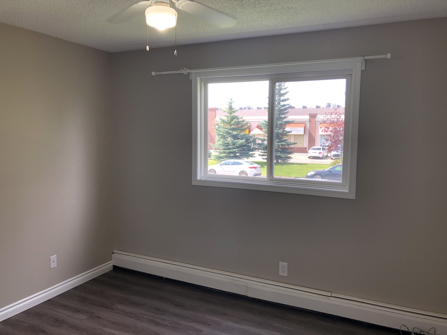 (PN 0872) FREE RENT! Spacious 2 bed 1 bath! Upgraded cabinets and countertops! Balcony! - Photo 17