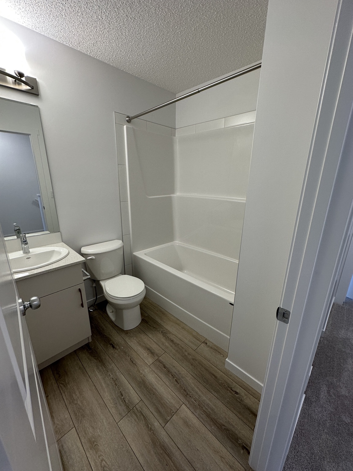 (PN 0053) Modern Living in the Heart of Aster - Brand New 2 Bed + Den Townhouse! - Photo 18