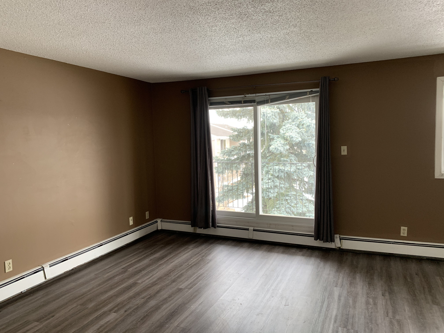 Spacious 2 Bdrm 1 Bath (PN0230) - Photo 5