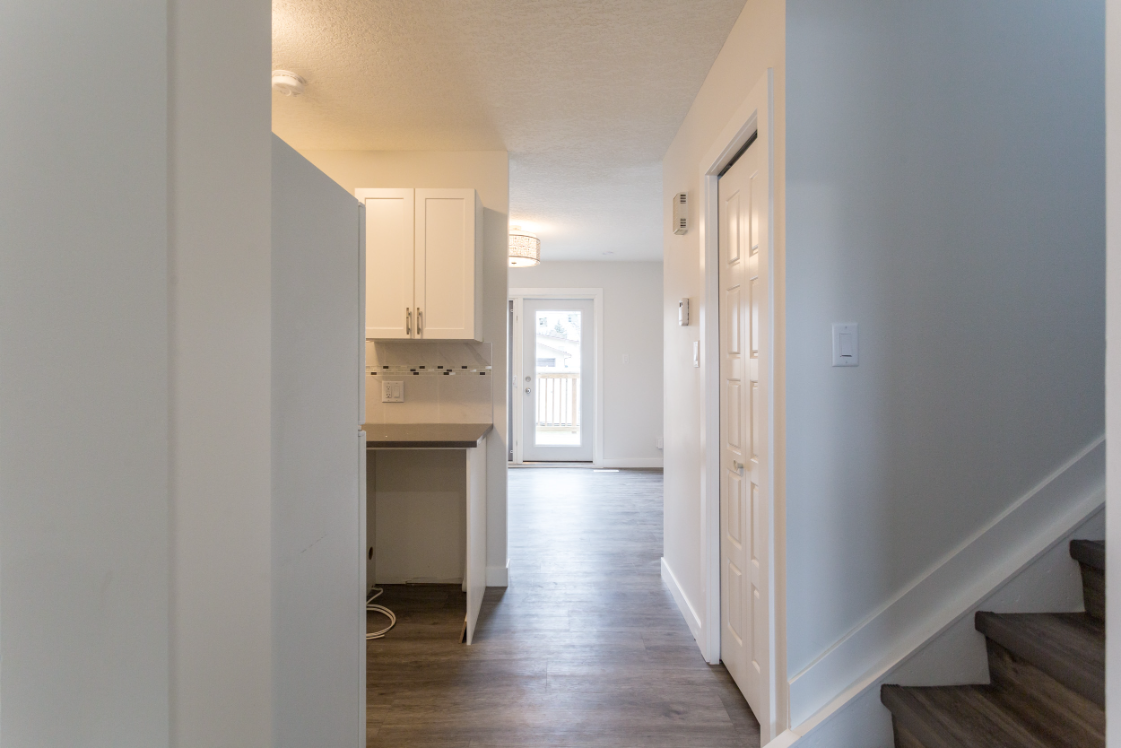 (PN 987-1) Newly Renovated 3 Bedroom Duplex in Westwood - Photo 29