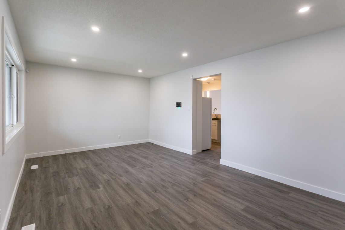 (PN 987-1) Newly Renovated 3 Bedroom Duplex in Westwood - Photo 37