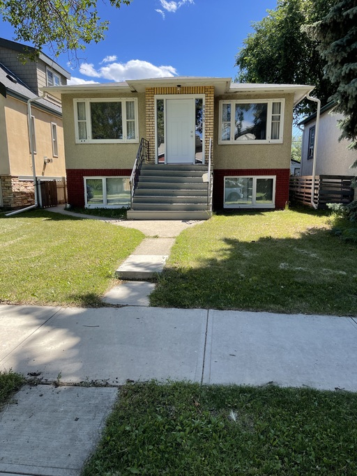 Spacious 2 Bedroom Basement Suite House(PN 0015-2)