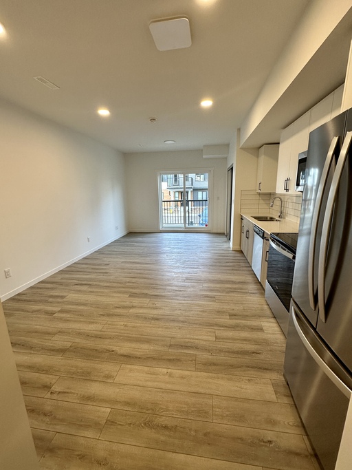 (PN0055) Brand new open concept studio suite in Secord!