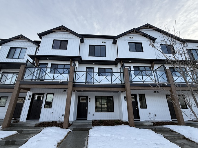 IMG_9610_12082024 (PN 1238) 2-Bed, 1.5-Bath Townhouse with Garage & West-Facing Balcony in Secord!