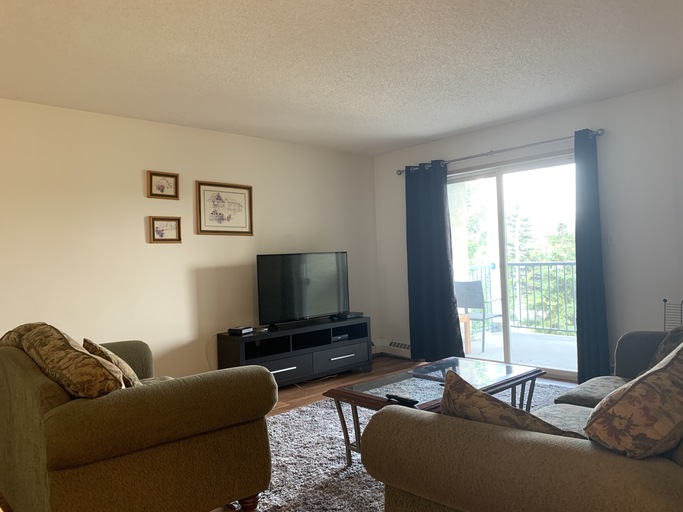 ImWWjzsfQ86%TTRwT8pbtw_07302019 (PN 0225) Stunning 2 Bedroom condo!
