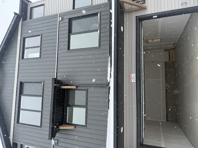 (PN 1248) FREE RENT - Brand New 3-Bed, 2.5-Bath with Double Garage & Balcony (13-Month Lease)