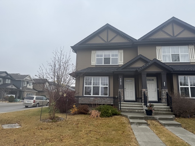 (PN 1201) FREE RENT Clean 2 Story Duplex in Walker Summit!