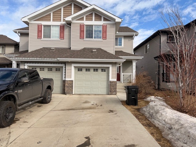 (PN623) 3 bedroom Duplex!