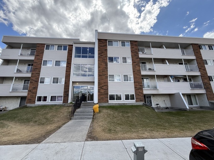 (PN 0250) Comfortable 2-Bed Condo w/ Patio & Utilities Included!